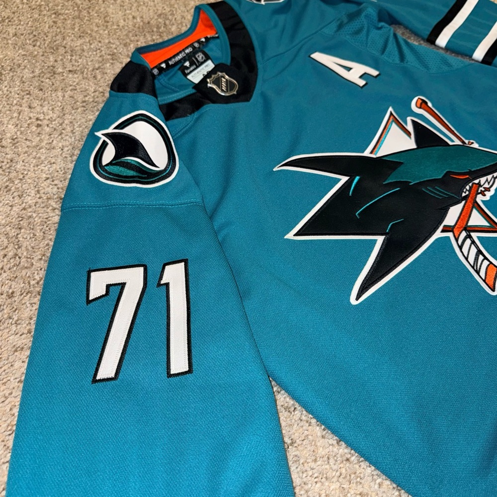 San Jose Sharks Macklin Celebrini #71 Teal Premium Stitched Jersey 46 Medium - Picture 6 of 9
